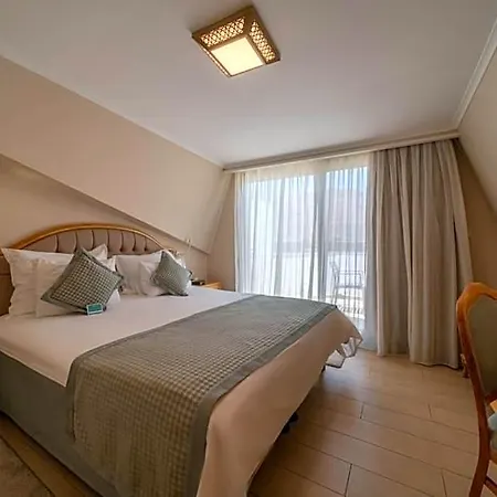 Aqua Hotel 5*